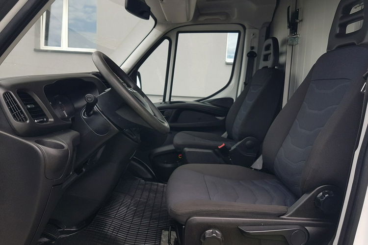 Iveco Daily KONTENER NISKOPODŁOGOWY 4, 31x2, 23x2, 42 SKLEP KAMPER KLIMA FOODTRUCK zdjęcie 23