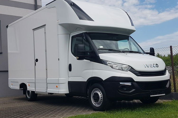 Iveco Daily KONTENER NISKOPODŁOGOWY 4, 31x2, 23x2, 42 SKLEP KAMPER KLIMA FOODTRUCK zdjęcie 30