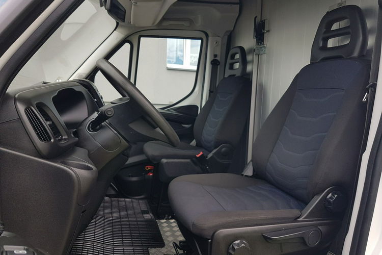 Iveco Daily KONTENER NISKOPODŁOGOWY 4, 31x2, 23x2, 42 SKLEP KAMPER KLIMA FOODTRUCK zdjęcie 7