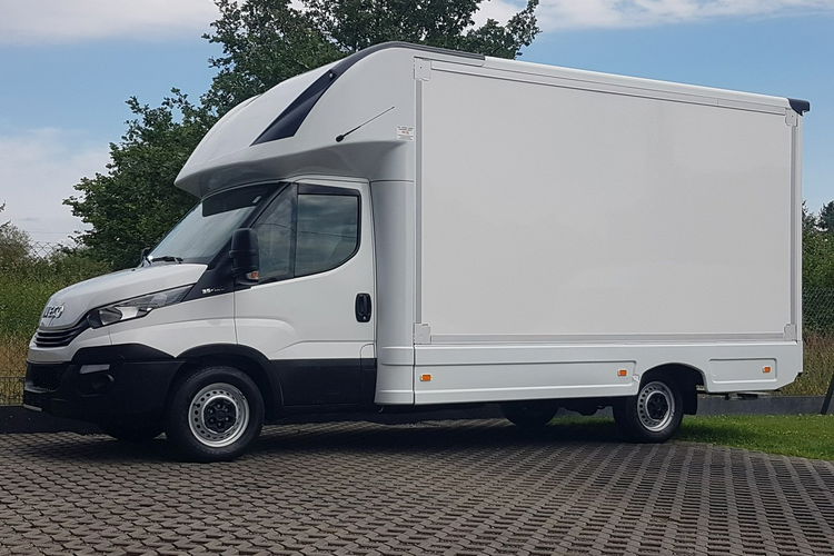 Iveco Daily KONTENER NISKOPODŁOGOWY 4.31x2.23x2.42 SKLEP KAMPER KLIMA FOODTRUCK zdjęcie 36