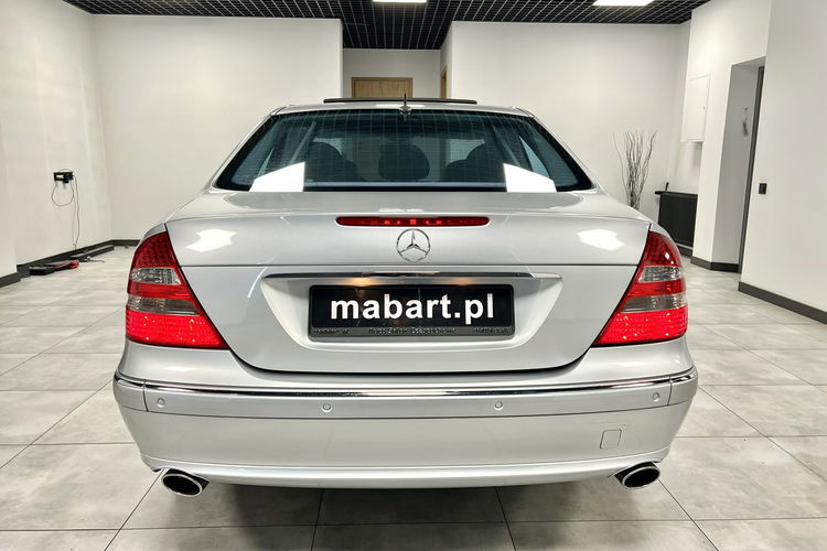 Mercedes E 500 E500 5.0 306KM Sport Edition 5GANG 4MATIC Avantgarde BiXenon Z NIEMIEC zdjęcie 3
