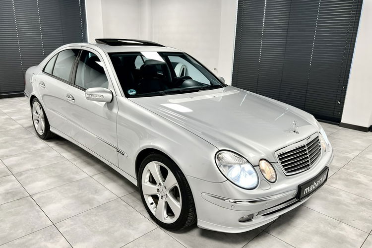 Mercedes E 500 E500 5.0 306KM Sport Edition 5GANG 4MATIC Avantgarde BiXenon Z NIEMIEC zdjęcie 5
