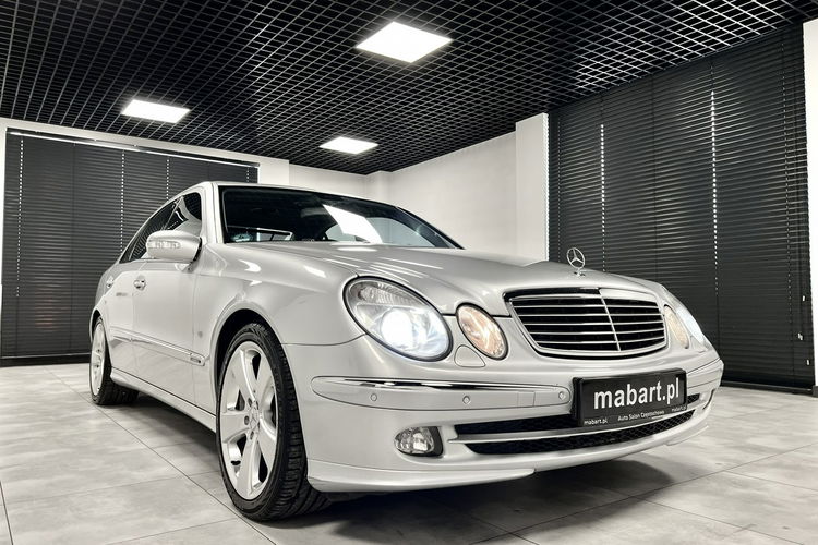 Mercedes E 500 E500 5.0 306KM Sport Edition 5GANG 4MATIC Avantgarde BiXenon Z NIEMIEC zdjęcie 8