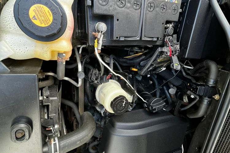Nissan Armada 5.6v8 automat 8 os.4x4 blokada najbogatsza wersja zamiana keyless gwar zdjęcie 10
