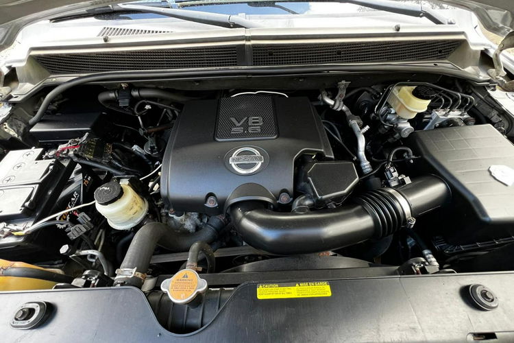 Nissan Armada 5.6v8 automat 8 os.4x4 blokada najbogatsza wersja zamiana keyless gwar zdjęcie 11