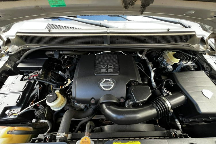Nissan Armada 5.6v8 automat 8 os.4x4 blokada najbogatsza wersja zamiana keyless gwar zdjęcie 21