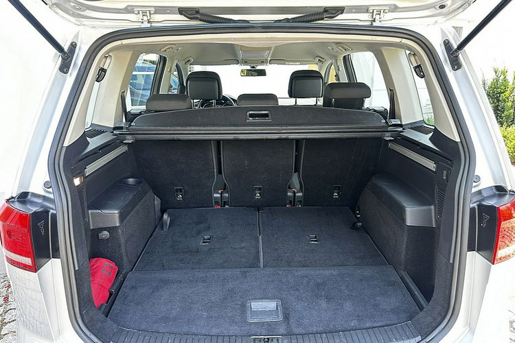 Volkswagen Touran Highline Navi ACC 7 foteli Gwarancja zdjęcie 16