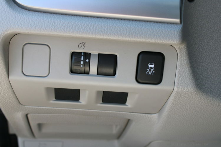 Subaru Forester 4x4 Kamera Szyberdach G.Fotele F-Marża zdjęcie 20