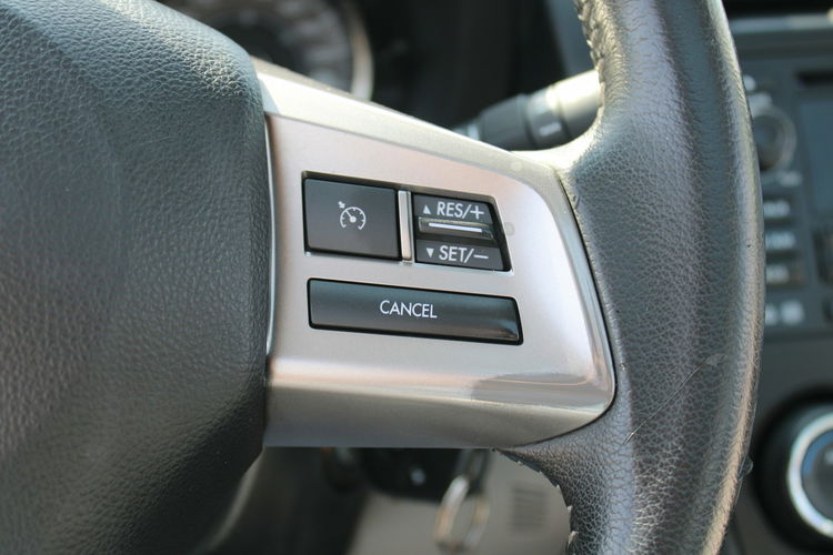 Subaru Forester 4x4 Kamera Szyberdach G.Fotele F-Marża zdjęcie 24