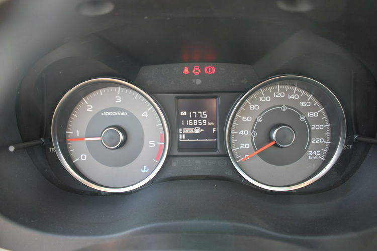 Subaru Forester 4x4 Kamera Szyberdach G.Fotele F-Marża zdjęcie 25