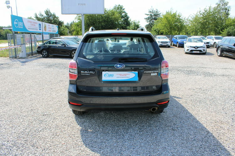 Subaru Forester 4x4 Kamera Szyberdach G.Fotele F-Marża zdjęcie 5