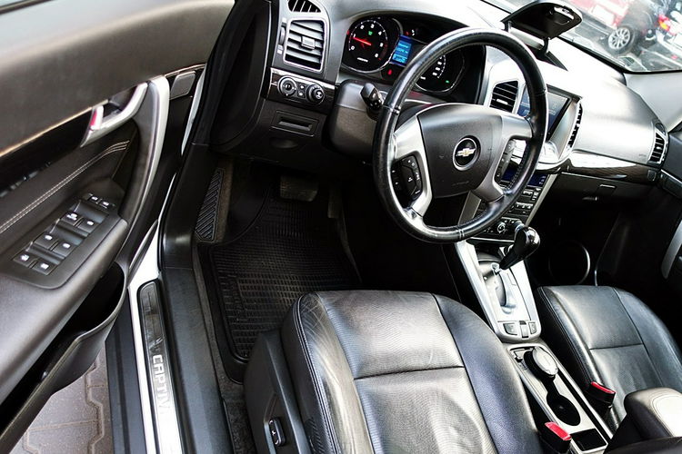 Chevrolet Captiva 7-OSÓB AUTOMAT+Skóra TYLKO 115tyś KM Gwarancja I-wł Kraj Bezwypad FULL 4x2 zdjęcie 14