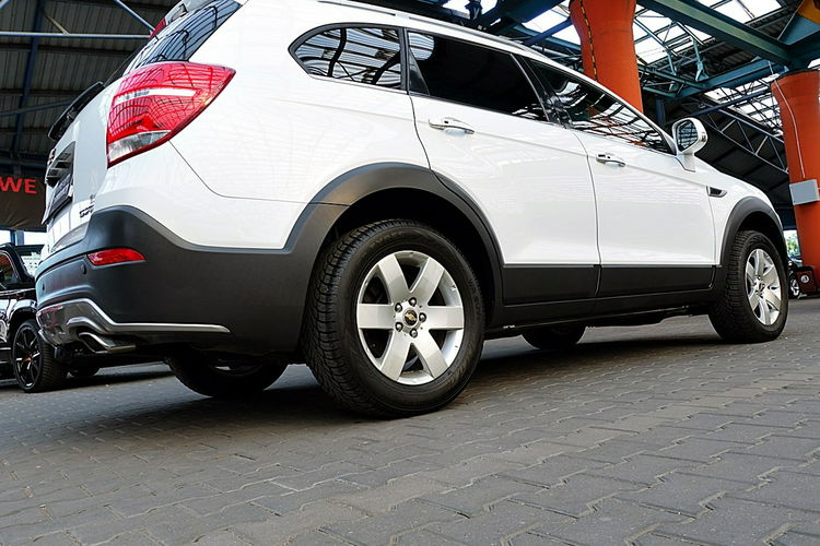 Chevrolet Captiva 7-OSÓB AUTOMAT+Skóra TYLKO 115tyś KM Gwarancja I-wł Kraj Bezwypad FULL 4x2 zdjęcie 3