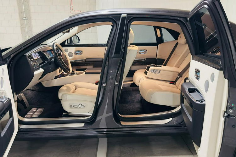 Ghost / Świeżo po serwisie w RR / I rej: 08.2020 / VAT 23% / STARLIGHT zdjęcie 14