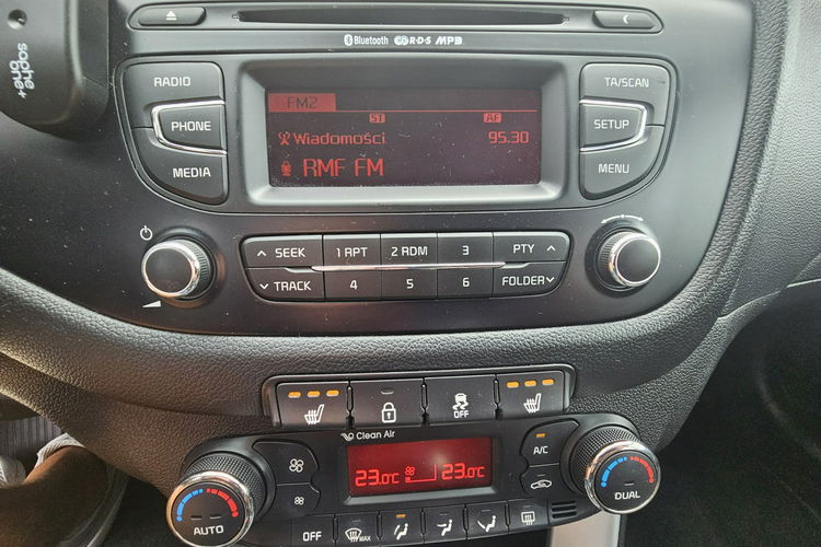 Kia Cee'd grzana kierownica i fotele, tempomat, telefon zdjęcie 16