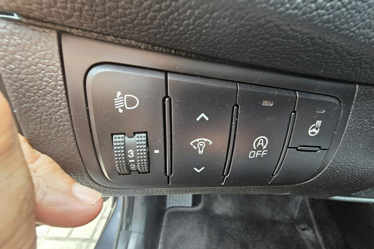 Kia Cee'd grzana kierownica i fotele, tempomat, telefon zdjęcie 25