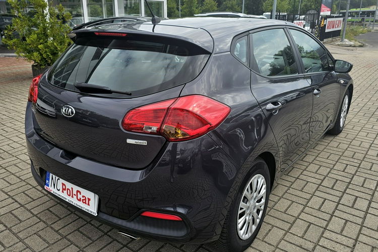 Kia Cee'd grzana kierownica i fotele, tempomat, telefon zdjęcie 8