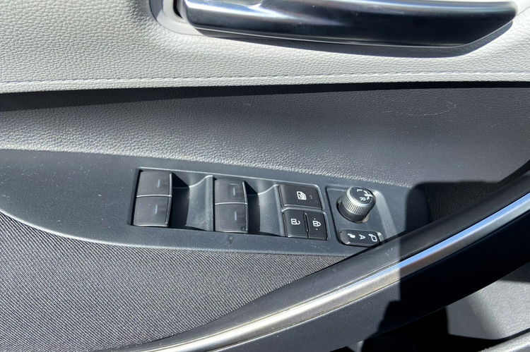 Toyota Corolla 1.8 HSD 122KM COMFORT TECH, salon Polska, gwarancja, FV23% zdjęcie 20