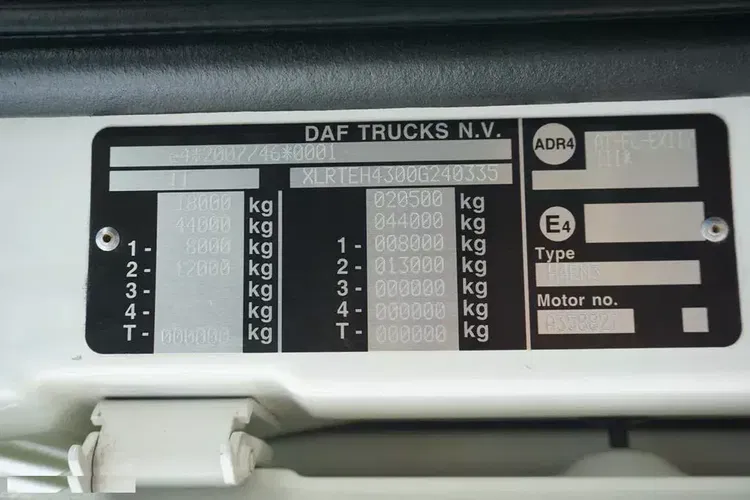 DAF / 106 / 480 / EURO 6 / ACC / SC / PEŁNY ADR zdjęcie 11