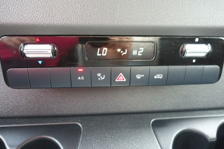 Mercedes Sprinter Fv 23%/ Automat L1H3/ 100% Serwis / Specjalistyczna Zabudowa /Śliczny zdjęcie 29