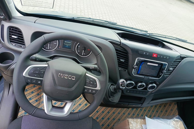Iveco Daily 50C18HZ zdjęcie 11