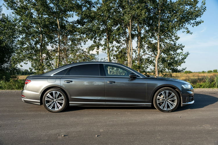 Audi A8 zdjęcie 14