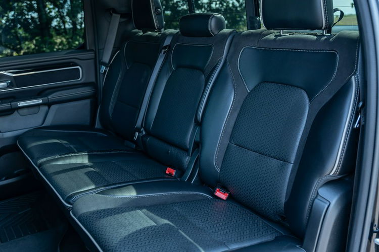 1500 DODGE / RAM 1500 eTorque 5.7 V8 Faktura Leasing Niski przebieg zdjęcie 36