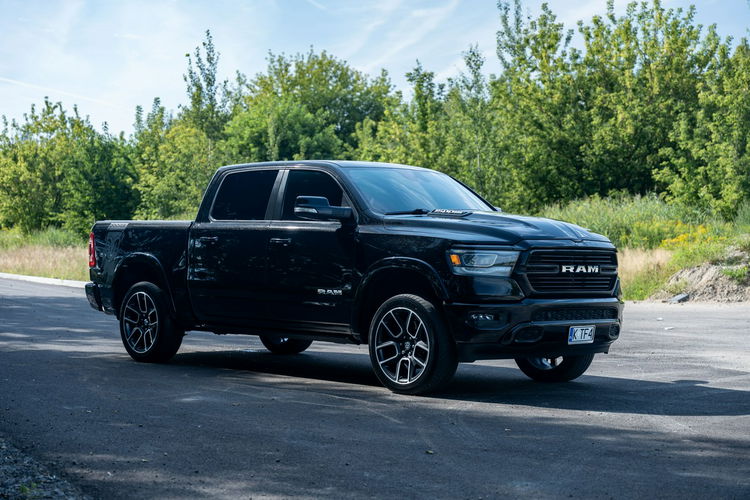 1500 DODGE / RAM 1500 eTorque 5.7 V8 Faktura Leasing Niski przebieg zdjęcie 4