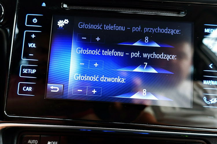 Toyota Auris Automat 1.8HYBRID 136KM Premium 3Lata GWARANCJA 1wł Kraj Bezwypad F23% 4x2 zdjęcie 37