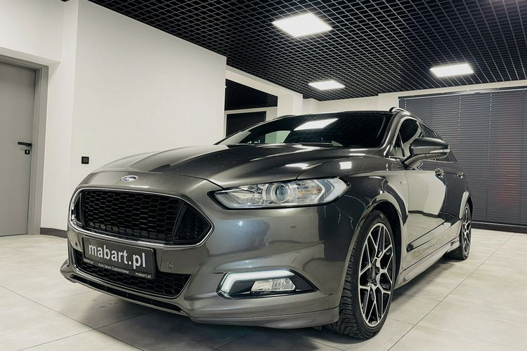 Ford Mondeo 2.0 150KM ST-LINE PLUS SYNC Klimatronic Hak Kamera LED FULL Alu 19 zdjęcie 9