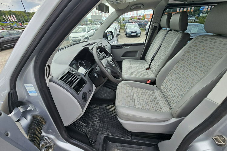 Volkswagen Transporter 6 osobowy, klimatyzacja, zdjęcie 11