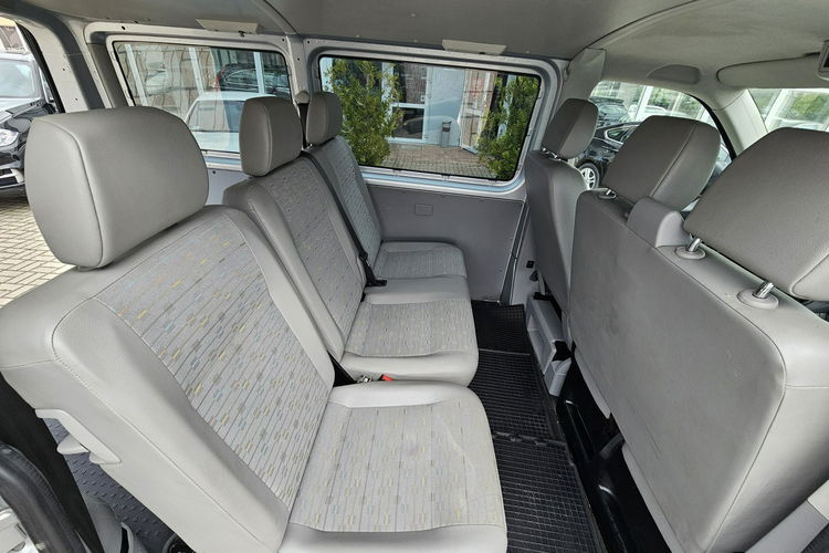 Volkswagen Transporter 6 osobowy, klimatyzacja, zdjęcie 14