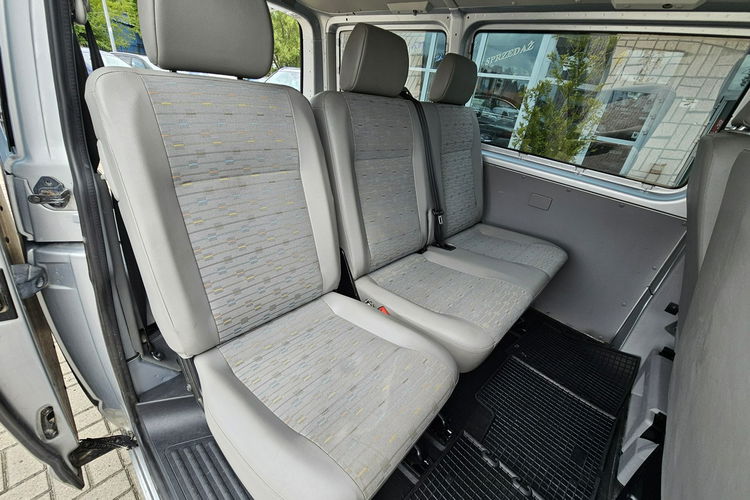 Volkswagen Transporter 6 osobowy, klimatyzacja, zdjęcie 15