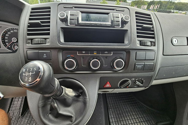 Volkswagen Transporter 6 osobowy, klimatyzacja, zdjęcie 20
