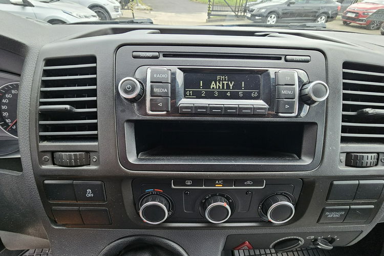 Volkswagen Transporter 6 osobowy, klimatyzacja, zdjęcie 21