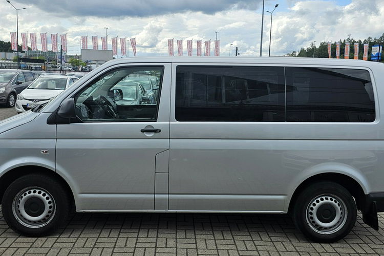 Volkswagen Transporter 6 osobowy, klimatyzacja, zdjęcie 4