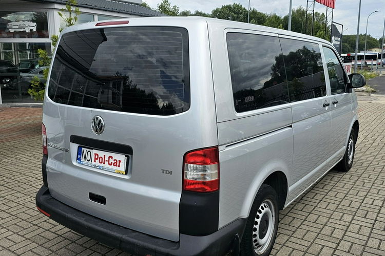 Volkswagen Transporter 6 osobowy, klimatyzacja, zdjęcie 8