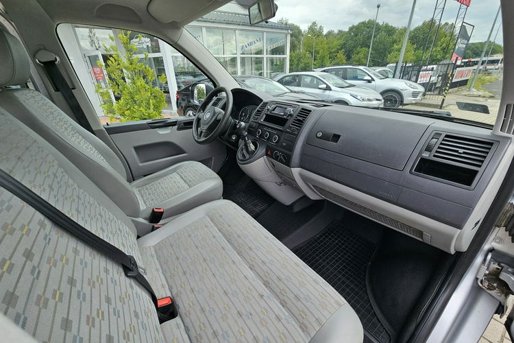 Volkswagen Transporter 6 osobowy, klimatyzacja, zdjęcie 9