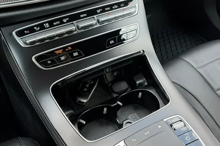 Mercedes cls zdjęcie 34