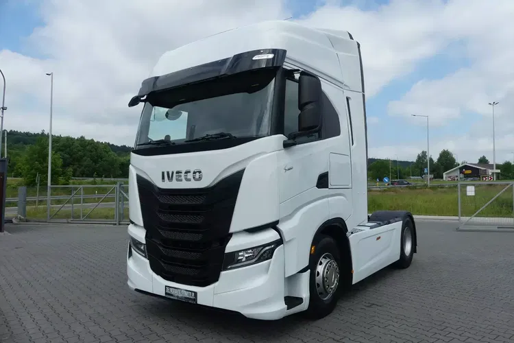 Iveco S WAY 460 / AUTOMAT / STANDARD / PEŁNE OSPOJLEROWANIE / zdjęcie 1