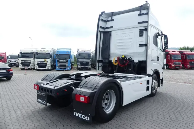 Iveco S WAY 460 / AUTOMAT / STANDARD / PEŁNE OSPOJLEROWANIE / zdjęcie 10