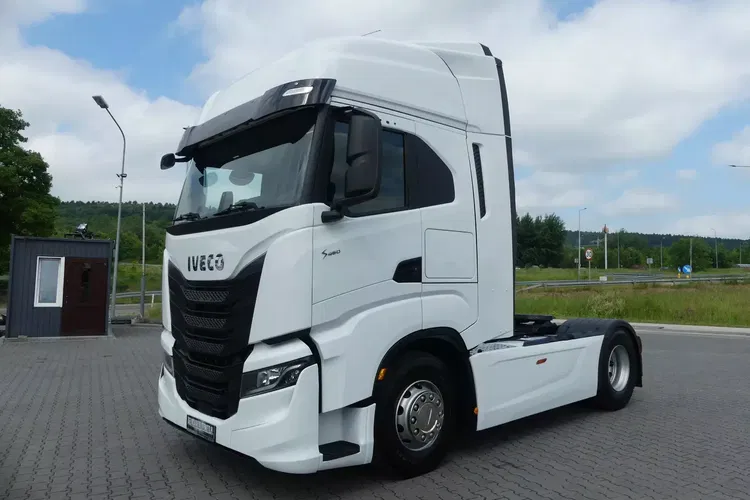 Iveco S WAY 460 / AUTOMAT / STANDARD / PEŁNE OSPOJLEROWANIE / zdjęcie 3
