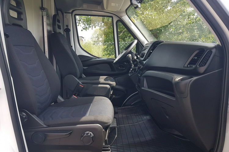 Iveco Daily KONTENER NISKOPODŁOGOWY 4.31x2.24x2.43 SKLEP KAMPER KLIMA FOODTRUCK zdjęcie 21