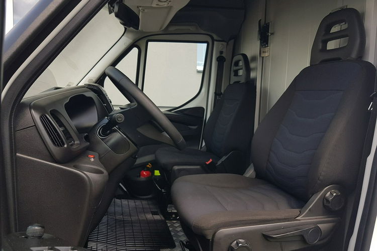 Iveco Daily KONTENER NISKOPODŁOGOWY 4.31x2.24x2.43 SKLEP KAMPER KLIMA FOODTRUCK zdjęcie 7