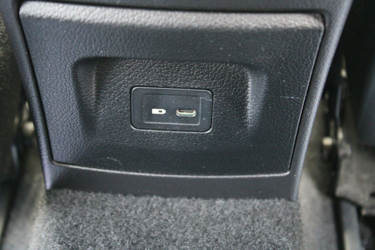 Mercedes CLA 180 Kamera F-vat Salon Polska Gwarancja Virtual zdjęcie 19