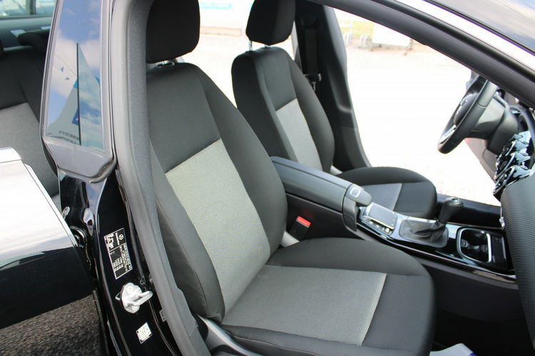 Mercedes CLA 180 Kamera F-vat Salon Polska Gwarancja Virtual zdjęcie 22