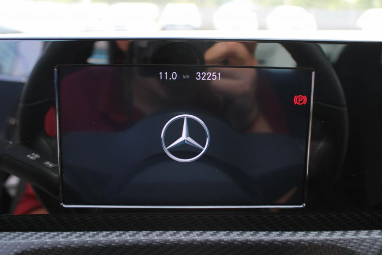 Mercedes CLA 180 Kamera F-vat Salon Polska Gwarancja Virtual zdjęcie 36