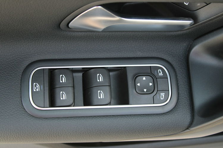 Mercedes CLA 180 Kamera F-vat Salon Polska Gwarancja Virtual zdjęcie 13