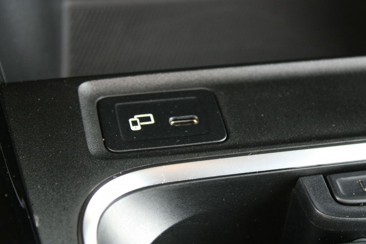 Mercedes CLA 180 Kamera F-vat Salon Polska Gwarancja Virtual zdjęcie 31