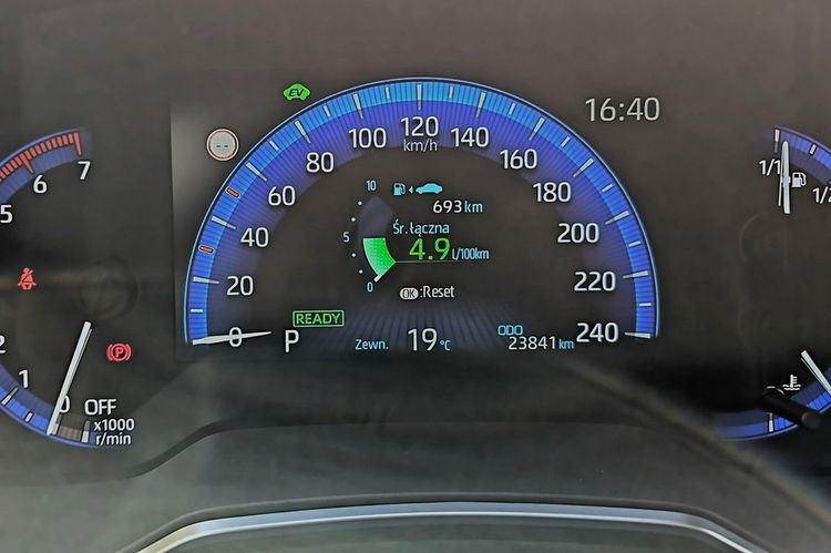 Toyota Corolla 1.8 HSD 122KM COMFORT STYLE TECH, salon Polska, gwarancja zdjęcie 16